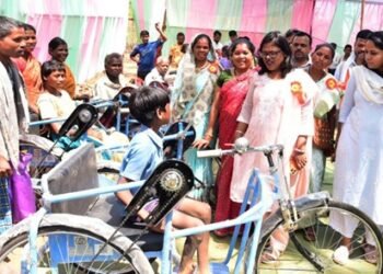 जिले के अंतिम छोर तक मिल रहा लोगों को शासन की योजनाओं का लाभ