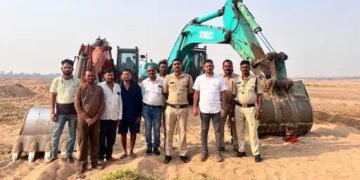 महानदी में खनिज विभाग का छापा, 4 मशीनें जब्त