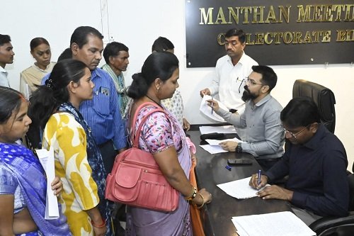 जनदर्शन में सुनीं गई लोगों की समस्याएं