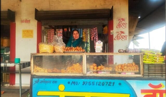 स्व-सहायता समूह से की बदौलत बनीं ‘लखपति दीदी’