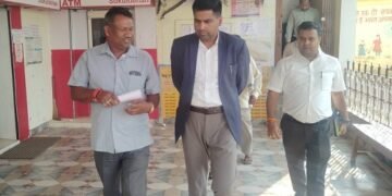 कलेक्टर ने सुकुलदैहान में राजस्व पखवाड़ा शिविर का किया निरीक्षण