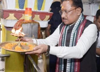 मुख्यमंत्री विष्णु देव साय ने रायगढ़ के राजापारा स्थित भगवान जगन्नाथ मंदिर में की पूजा-अर्चना