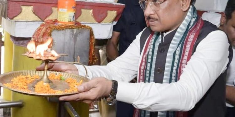 मुख्यमंत्री विष्णु देव साय ने रायगढ़ के राजापारा स्थित भगवान जगन्नाथ मंदिर में की पूजा-अर्चना