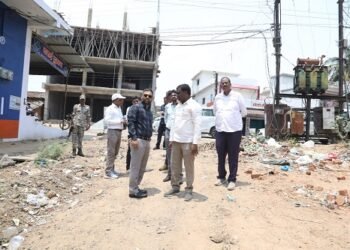 कांकेर में संचालित विकास कार्यों का विधायक एवं कलेक्टर ने किया निरीक्षण