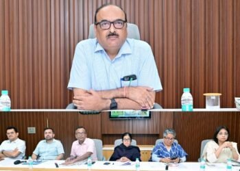 ग्रामीण क्षेत्रों को जलवायु परिवर्तन के अनुकूल बनाने कार्ययोजना बनाएं : मुख्य सचिव