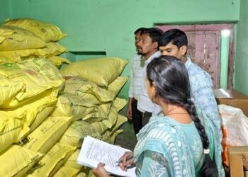 6 कृषि केन्द्रों को नोटिस एवं 1 कृषि केन्द्र के विक्रय पर प्रतिबंध