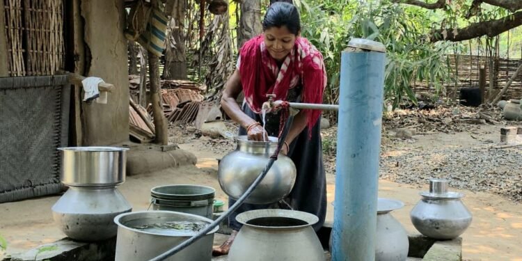 बदलाव की बयार : जहॉ था डर और प्यास वहाँ अब विकास: लखपाल बना नई उम्मीद की मिसाल