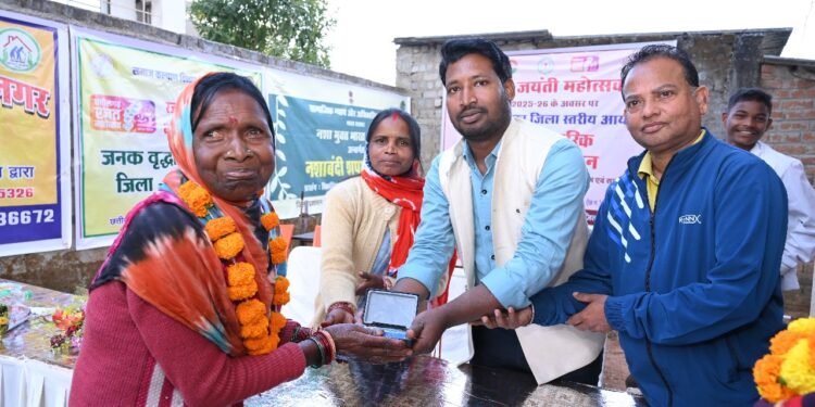 समाज कल्याण की मजबूत ढाल: जशपुर में 82 हजार से अधिक हितग्राहियों तक पहुंच रही योजनाएं