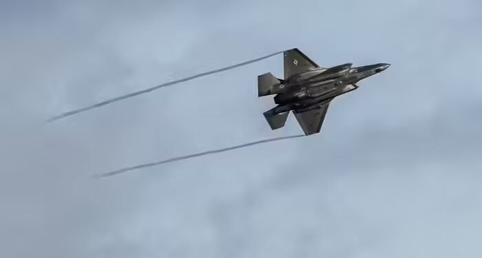 ईरान ने दूसरा अमेरिकी F-35 फाइटर जेट मार गिराने का किया दावा, कहा- पायलट का बचना मुश्किल