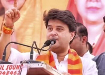 सिंधिया का कांग्रेस पर तीखा तंज, ‘पहले खुद गलत करो, फिर हम पर ही हमला करो’, दतिया विधायक मामले में घेरा