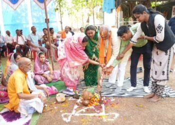 विधायक ललित चंद्राकर ने सामुदायिक भवन व श्रीकृष्ण मंदिर का किया भूमिपूजन