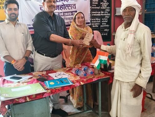 अपर कलेक्टर ने राजस्व पखवाड़ा शिविर मोतीपुर का किया निरीक्षण