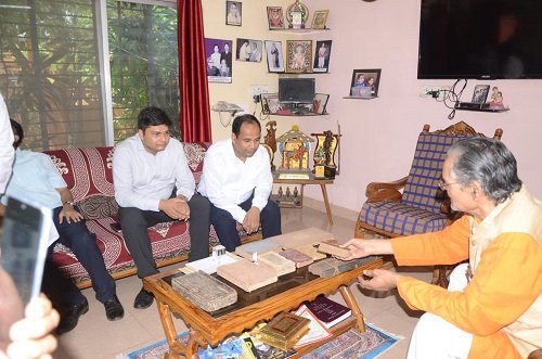 सुप्रसिद्ध इतिहासकार आचार्य रमेंद्रनाथ मिश्र “ज्ञान भारतम् मिशन” के तहत सम्मानित