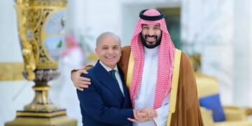 शहबाज शरीफ कटोरा लेकर पहुंचे तो प‍िघले सऊदी प्रिंस, तुरंत भेजे 2 अरब डॉलर, UAE के सामने बेइज्जती से बचाया