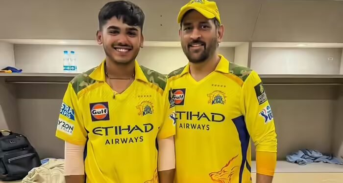 CSK का एक और बल्लेबाज हुआ चोटिल, खलील और धोनी के बाद एक और झटका