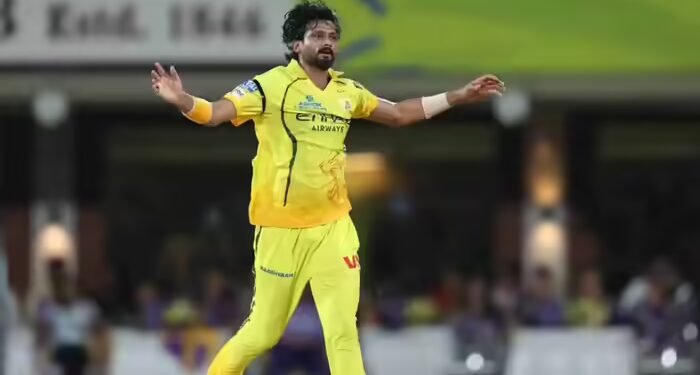 CSK की बढ़ी मुश्किलें, खलील अहमद पूरे IPL 2026 से बाहर, जानें कौन ले सकता है जगह