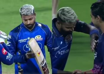 मैच के पहले चेक कर रहे थे बैट, जब गेंदबाजों पर बरसाए रन तो वैभव सूर्यवंशी से मिले हार्दिक पंड्या, यूं बढ़ाया हौसला