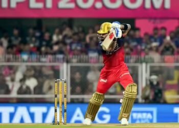 IPL का एक और रिकॉर्ड विराट कोहली के नाम, MI के खिलाफ कोई नहीं कर पाया ऐसा, धीमी पारी से ही किया कारनामा