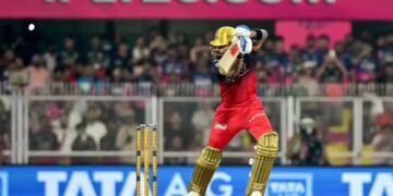 IPL का एक और रिकॉर्ड विराट कोहली के नाम, MI के खिलाफ कोई नहीं कर पाया ऐसा, धीमी पारी से ही किया कारनामा