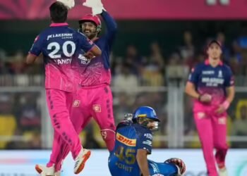 बड़े-बड़े गेंदबाजों को IPL में रोहित शर्मा ने कूटा, पर संदीप शर्मा के सामने नहीं चलता बल्ला, आंकड़े देखकर सिर पकड़ लेंगे!