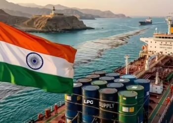 दुनिया की ‘तेल नली’ पर कब्जा! होर्मुज में अमेरिका की भारी नाकेबंदी, भारत पर क्या पड़ेगा असर?