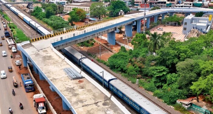 भोपाल के 90 डिग्री ओवरब्रिज मामले में सस्पेंड हुए सभी 7 इंजीनियर बहाल, विवादों के बाद हुए थे निलंबित