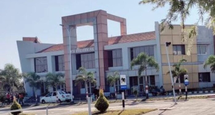 MP में परिवहन विभाग की लापरवाही के चलते 20 महीने से DL-RC कार्ड प्रिंटिंग बंद
