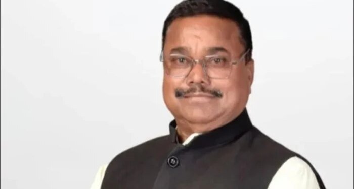 साहब की ‘रैली’ ने छीनी ‘कुर्सी’ की पावर, मुख्यमंत्री ने पाठ्यपुस्तक निगम अध्यक्ष सौभाग्य सिंह को जारी किया कारण बताओ नोटिस