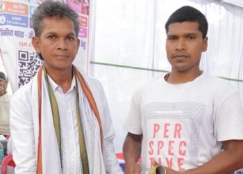 खेतों तक पहुंच रहा समाधान और किसानों तक राहत