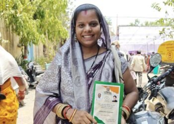 राशन कार्ड मिलने से सुनीता के चेहरे पर लौटी मुस्कान