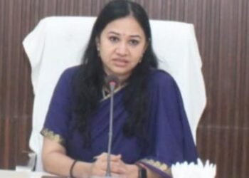 कलेक्टर ने कहा- आवश्यकता अनुसार ही पेट्रोल-डीजल की खरीदी करें