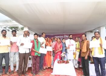सुशासन तिहार : 10 गांवों के ग्रामीणों ने रखीं समस्याएं, 603 आवेदन प्राप्त, 43 का मौके पर निराकरण