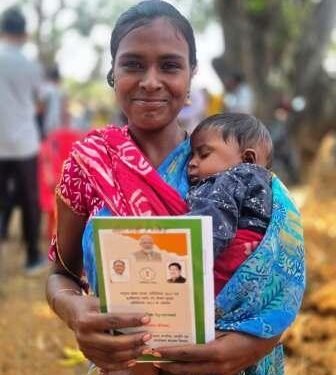 ’सुशासन तिहार’ से जीवन में लौटी खुशहालीः ग्राम बेलदगी की सीतारानी को मिला राशन कार्ड, दूर हुई खाद्य सुरक्षा की चिंता