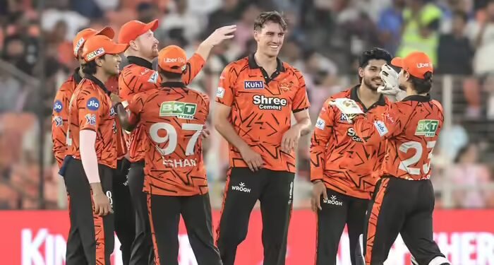 सनराइजर्स हैदराबाद को लगा डबल झटका, BCCI ने पैट कमिंस पर लगाया जुर्माना