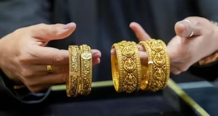 इस साल 2 लाख का आंकड़ा भी नहीं छू पाएगा सोना, दिग्गज बैंक की रिपोर्ट में खुलासा
