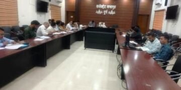 ठोस अपशिष्ट प्रबंधन नियम 2026 के सख्त पालन करें : कलेक्टर अभिजीत सिंह