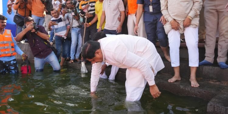 प्रदेश में जल संरक्षण के कार्यों में श्रमदान कर मनेगा गंगा दशहरा, मुख्यमंत्री डॉ. यादव शिप्रा में चढ़ाएंगे 300 फीट की चुनरी
