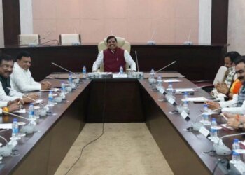 48.32 लाख लोगों को फ्री में रजिस्ट्री कराकर देगी सरकार, 8वीं तक के बच्चों को स्कूल ड्रेस सिलवाकर देंगे