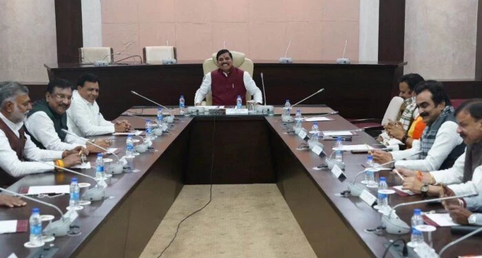 48.32 लाख लोगों को फ्री में रजिस्ट्री कराकर देगी सरकार, 8वीं तक के बच्चों को स्कूल ड्रेस सिलवाकर देंगे