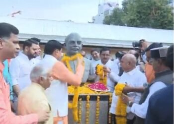श्यामा प्रसाद मुखर्जी बलिदान दिवस,मुख्यमंत्री-प्रदेशाध्यक्ष ने दी श्रद्धांजलि