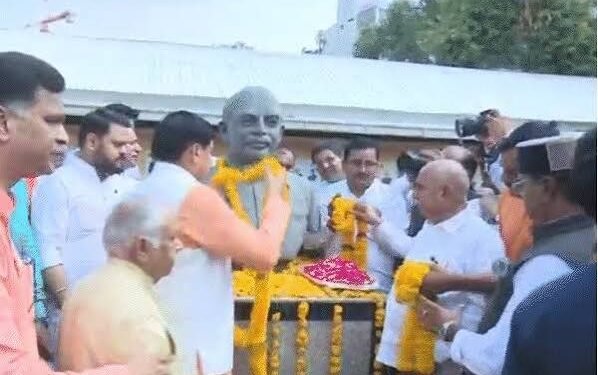 श्यामा प्रसाद मुखर्जी बलिदान दिवस,मुख्यमंत्री-प्रदेशाध्यक्ष ने दी श्रद्धांजलि