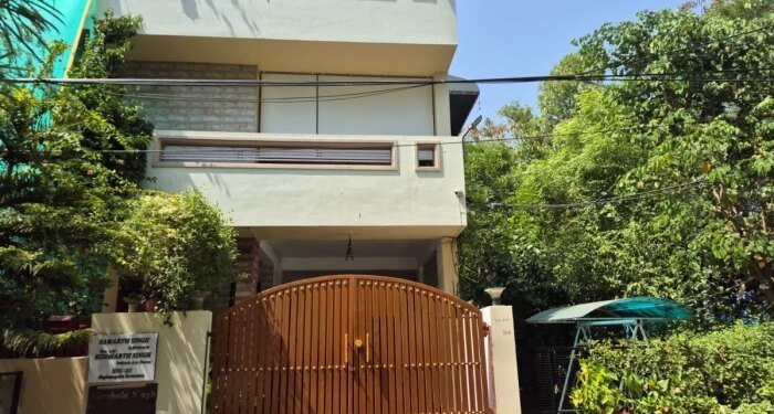 त्विषा की सास गिरिबाला के घर चोरों ने बोला धावा, जेवर और दस्तावेज चुराए, पुलिस देख छोड़कर भागे