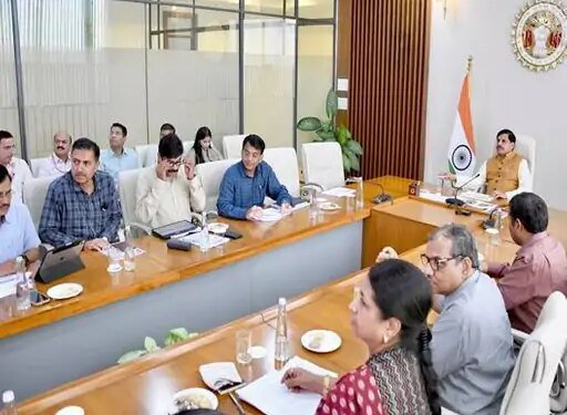 आंध्रप्रदेश को टाइगर-गौर देंगे, वाइल्ड डॉग्स लेंगे:सीएम ने दी राज्य स्तरीय टास्क फोर्स को मंजूरी