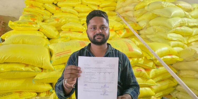 खरीफ सीजन में किसानों को समय पर मिल रही खाद