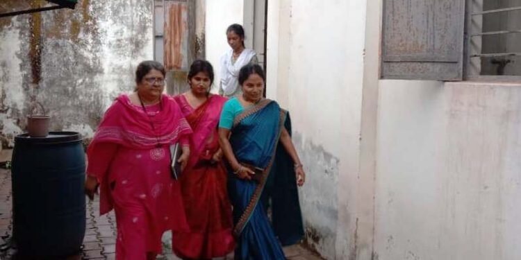 डिप्टी डायरेक्टर श्रुति निर्मलकर ने किया सखी वन स्टॉप सेंटर का निरीक्षण