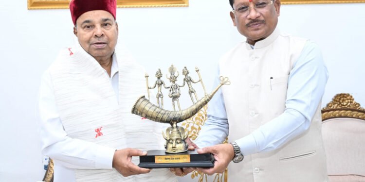 मुख्यमंत्री विष्णुदेव साय से कर्नाटक के राज्यपाल श्री थावरचंद गहलोत ने की सौजन्य भेंट