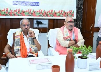 बुनकरों और शिल्पियों की आय बढ़ाने के लिए डिजाइन प्रशिक्षण एवं नवाचार पर जोर