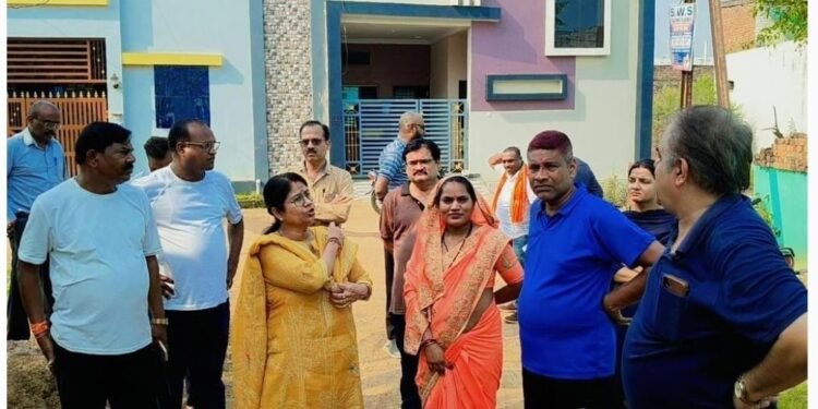 महापौर बाघमार ने वार्ड 57-58 का किया निरीक्षण, सफाई व्यवस्था का लिया जायजा