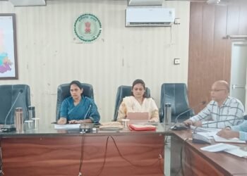 महिला व बाल विकास विभाग की समीक्षा बैठक में कलेक्टर सख्त, लापरवाही पर लगाई फटकार