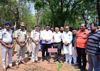 विश्व पर्यावरण दिवस : गजेन्द्र यादव ने प्रथम बटालियन परिसर में किया वृक्षारोपण